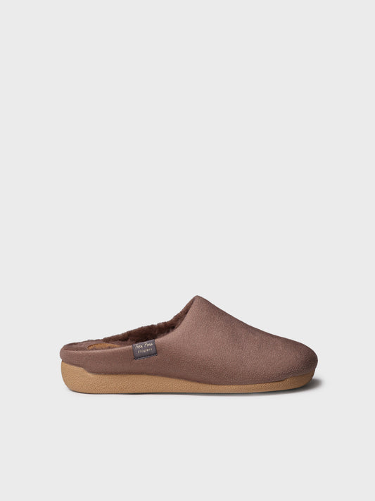 Moscu-bd marro | Zapatilla de casa tipo zueco con forro interior para mujer